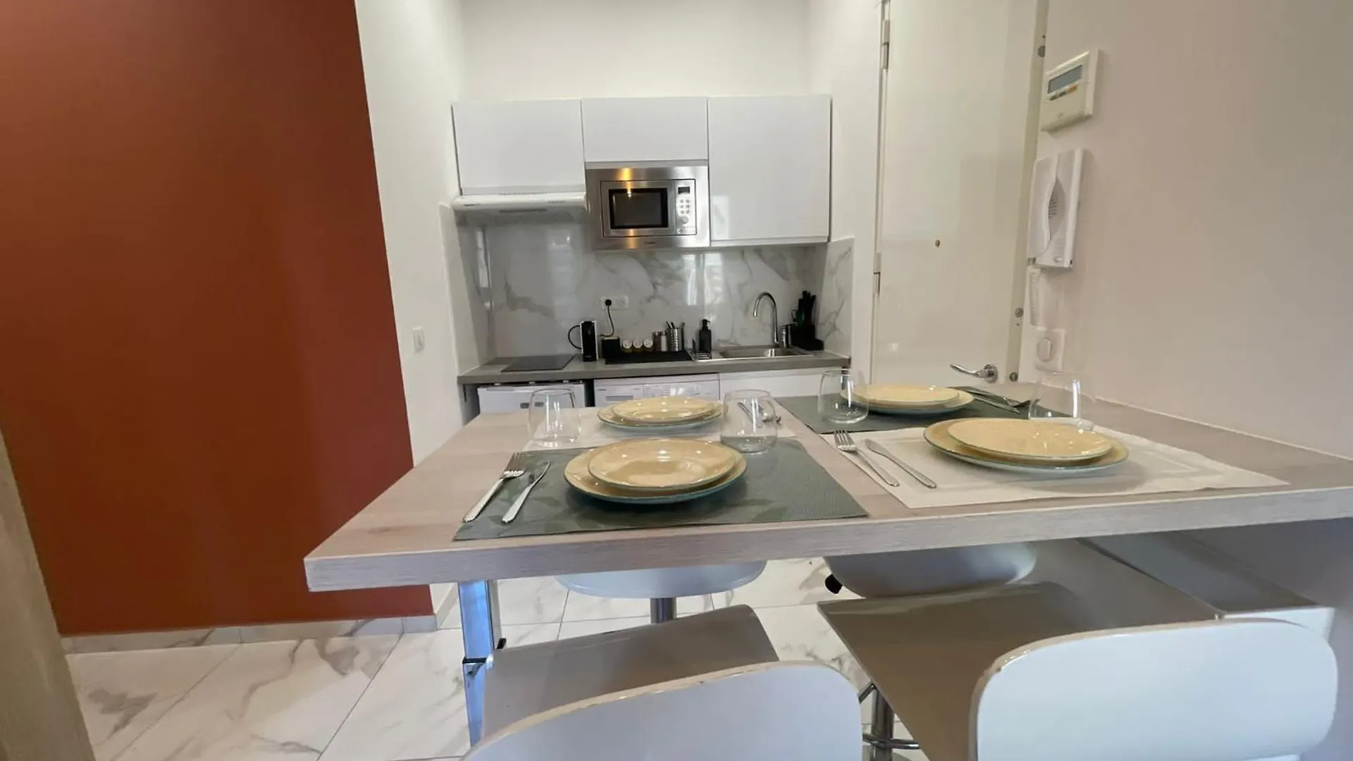 kontakty Appartement Centre Ville